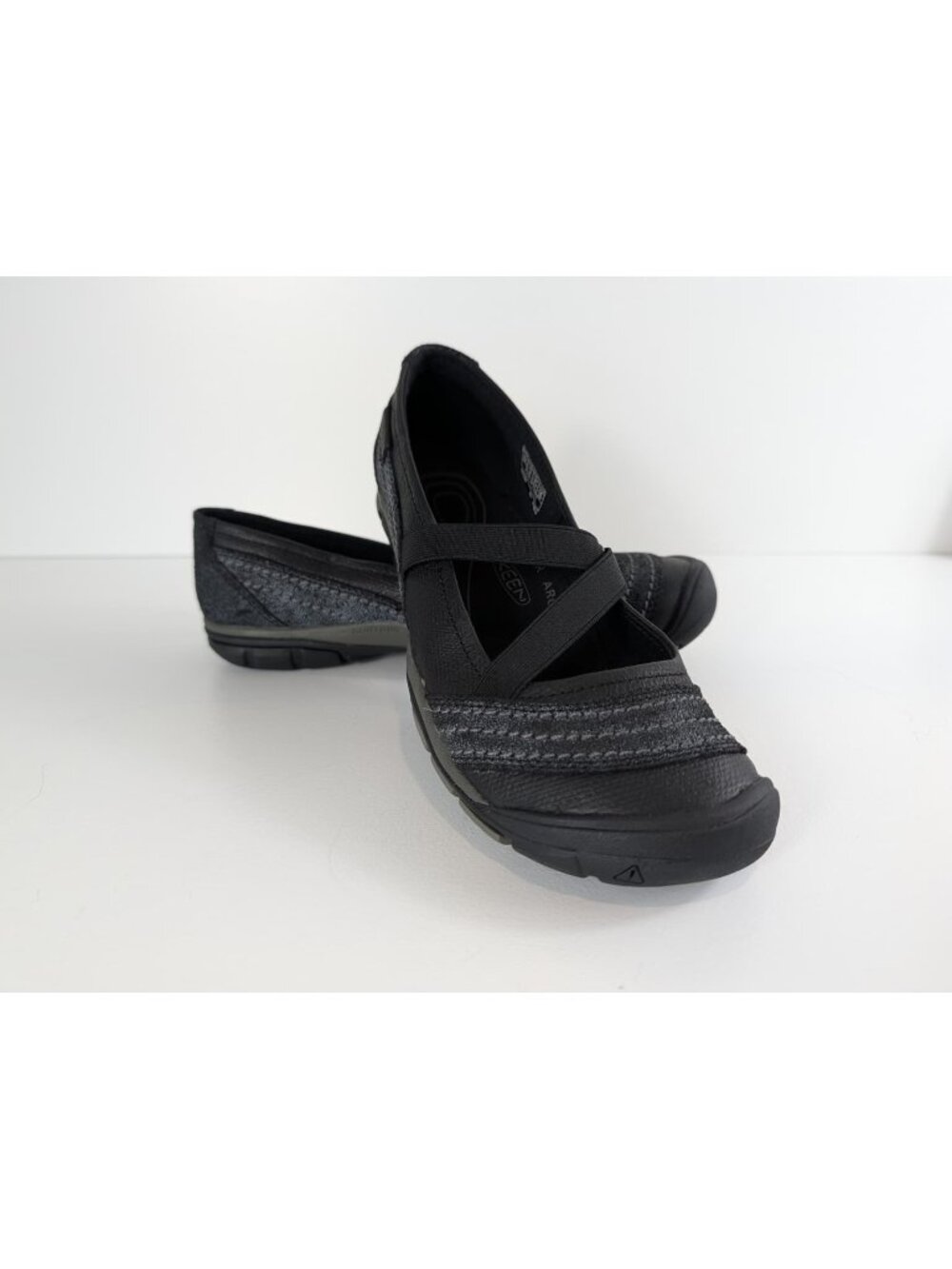 Keen Womens Black Casual Mary Jane Shoes Size 8 US With Contour Arch Support